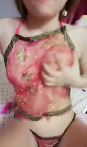 女主播出水